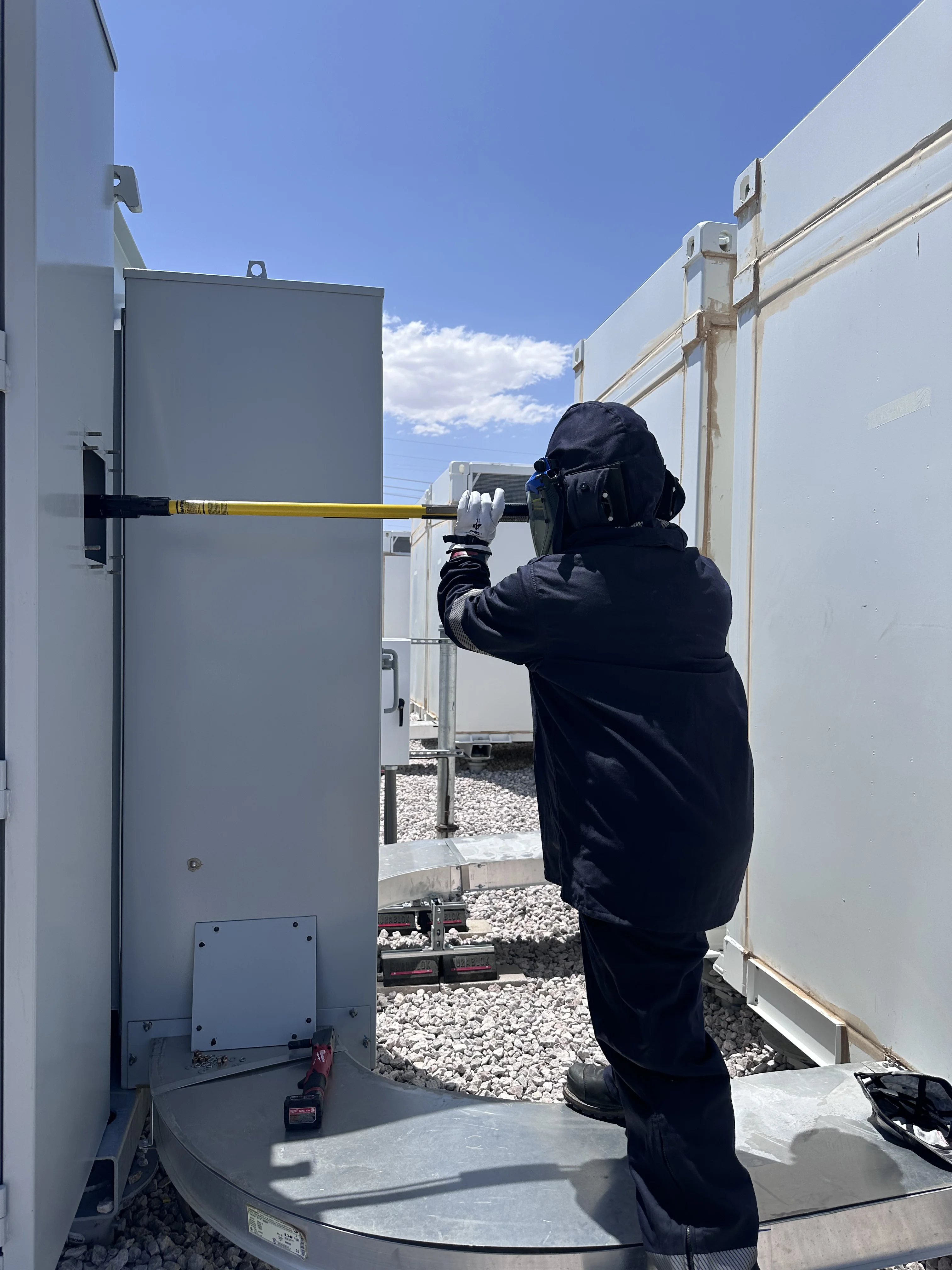 High voltage and medium voltage field service work